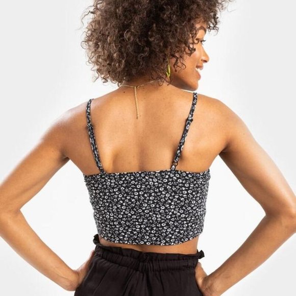 Francesca's | NWT Lue Ditsy Floral Crop Top 💠 - Picture 2 of 9